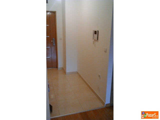 ПРОДАВАМ СТАН ВО НОВО ЛИСИЧЕ