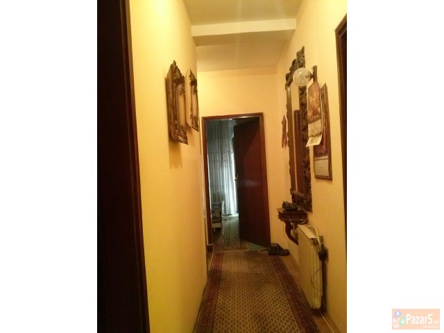 Спродава куќа од 500m2+300m2 дворно место во Ѓорче