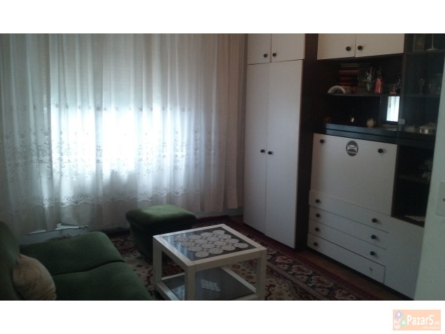 Izdavam Stan Vo Aerodrom Pozadi Capitol