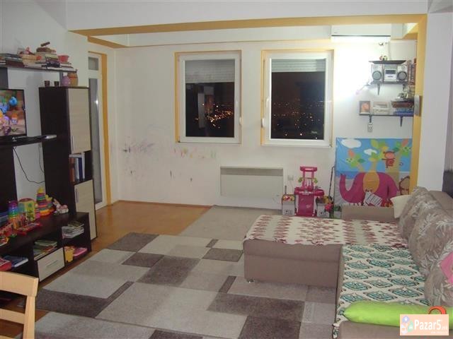 Pogledot E Vklucen Vo Cenata