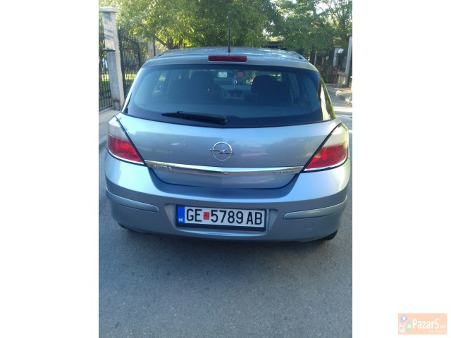 Opel Astra H 2004