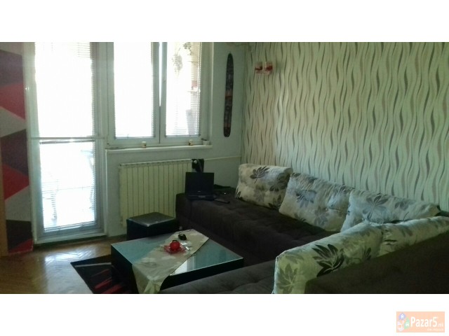 Izdavam Kompletno Namesten Stan Vo Aerodrom