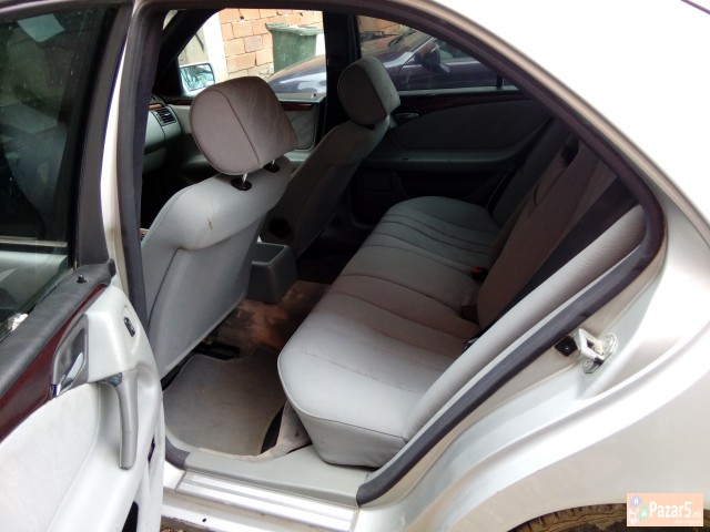 Dobro ZaÇuvan Mercedes E220 D