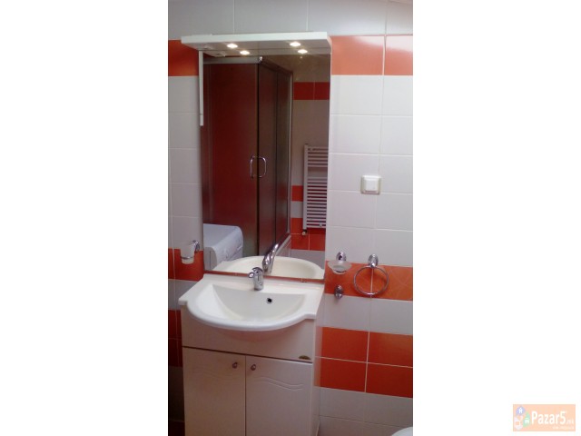 Izdavam Stan Od 130 M2 Vo Micurin