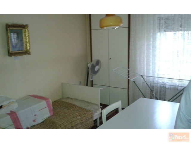 Се продава куќа 400м2 во Козле