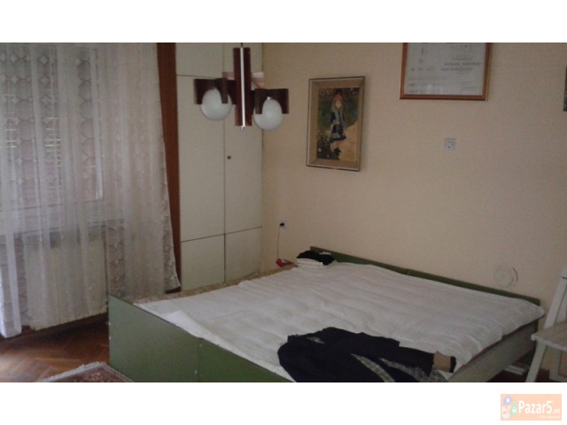 Се продава куќа 400м2 во Козле