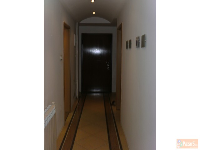 СЕ ПРОДАВА 4-СОБЕН СТАН ВО ДЕБАР МААЛО