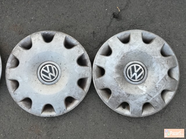 Продавам 4 оригинални Vw раткапни 15ки
