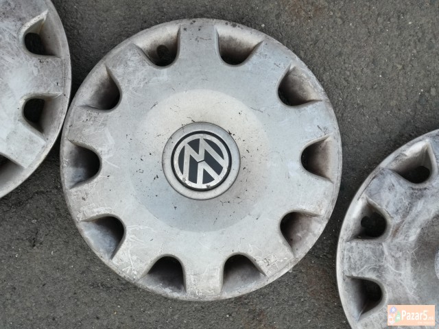 Продавам 4 оригинални vw раткапни 15ки