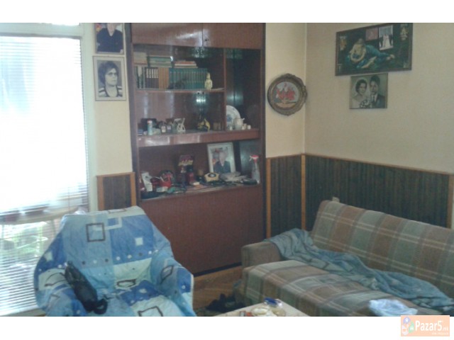 Се продава стан 83,5м2 во Центар