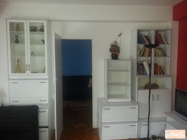 СЕ ИЗДАВА ТРОСОБЕН СТАН ВО АЕРОДРОМ