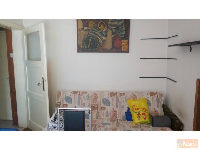 Izdavam Garsonjera Vo Avtokomanda