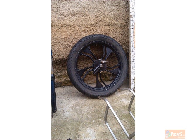 Poveke Motori Se Prodava 