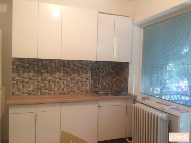 СЕ ИЗДАВА ПРАЗЕН СТАН ЗА КАНЦЕЛАРИИ ВО ДЕБАР МААЛО