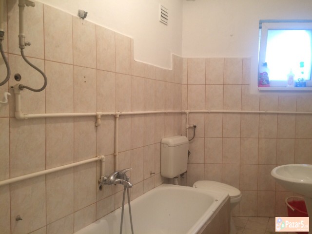 СЕ ИЗДАВА ПРАЗЕН СТАН ЗА КАНЦЕЛАРИИ ВО ДЕБАР МААЛО