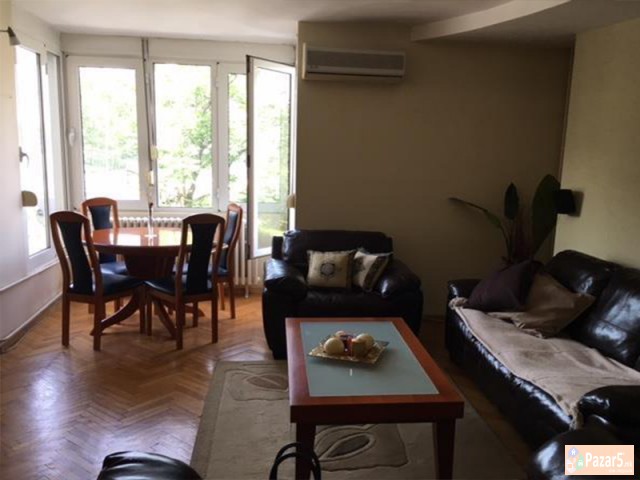 СЕ ИЗДАВА ТРОСОБЕН СТАН ВО ЦЕНТАР