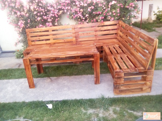 Мебел од палети