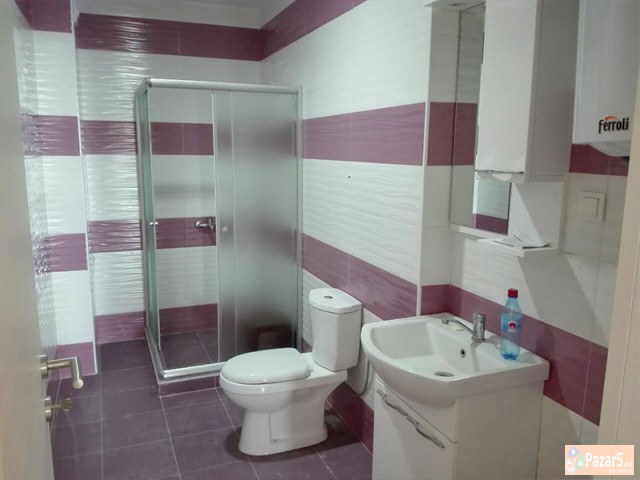 СЕ ИЗДАВА ПРАЗЕН ЧЕТВОРОСОБЕН СТАН ВО КАРПОШ 4