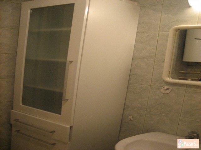 СЕ ИЗДАВА ТРОСОБЕН СТАН КАЈ УНИВЕРЗАЛНА