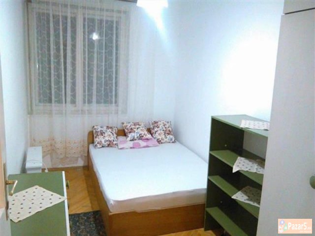 СЕ ИЗДАВА ТРОСОБЕН СТАНА ВО КАРПОШ 2