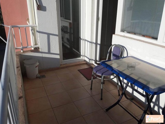 СЕ ИЗДАВА ДВОСОБЕН СТАН КАЈ Н.ЖЕЛЕЗНИЧКА