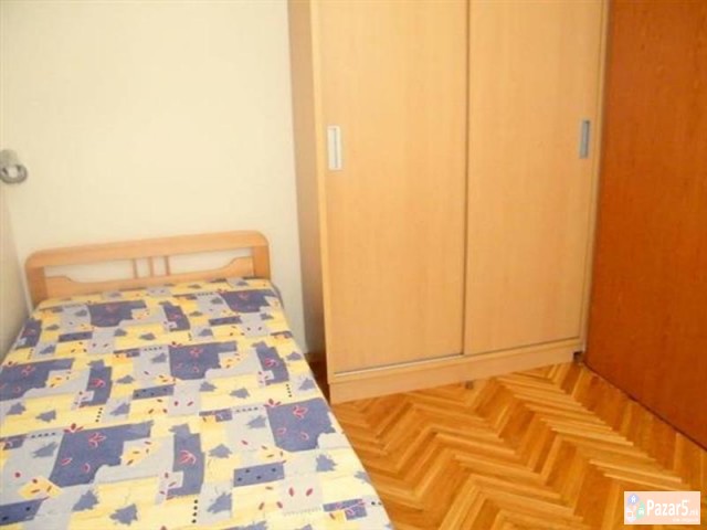 СЕ ИЗДАВА ТРОСОБЕН СТАН ВО ЦЕНТАР