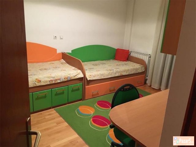 СЕ ИЗДАВА ТРОСОБЕН СТАН ВО ДЕБАР МААЛО