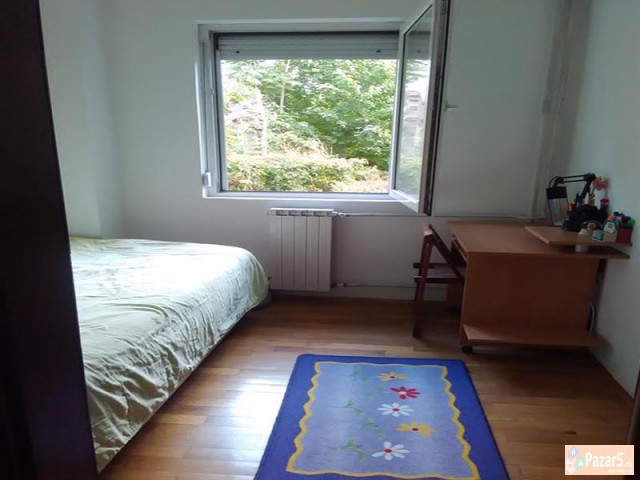  СЕ ИЗДАВА ТРОСОБЕН СТАН ВО КИСЕЛА ВОДА