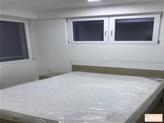 СЕ ИЗДАВА ДВОСОБЕН СТАН КАЈ УНИВЕРЗАЛНА САЛА