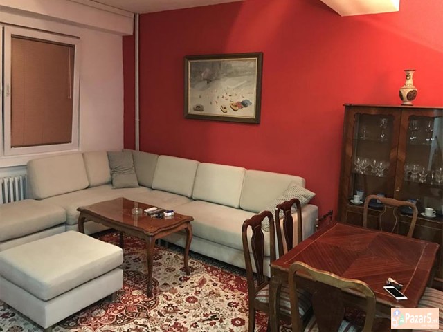 СЕ ИЗДАВА ТРОСОБЕН СТАН ВО АЕРОДРОМ