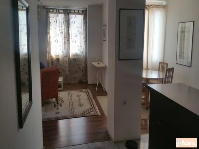 СЕ ИЗДАВА ТРОСОБЕН СТАН ВО ЦЕНТАР