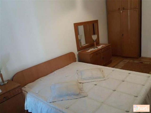 СЕ ИЗДАВА ТРОСОБЕН СТАН ВО КИСЕЛА ВОДА