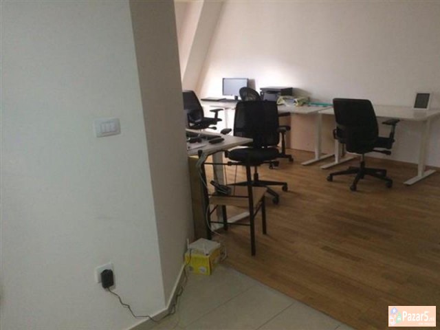 СЕ ИЗДАВА ТРОСОБЕН ПРАЗЕН СТАН ВО АЕРОДРОМ