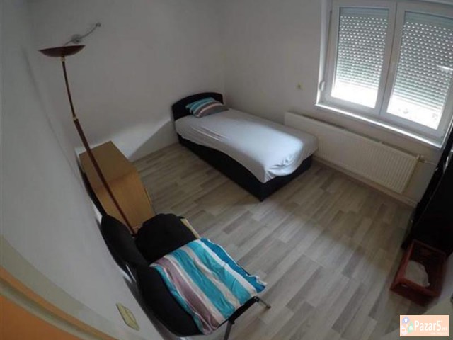 СЕ ИЗДАВА ЧЕТВОРОСОБЕН СТАН ВО ЦЕНТАР