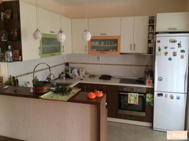 СЕ ИЗДАВА ТРОСОБЕН СТАН ВО НОВО ЛИСИЧЕ