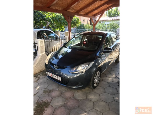 Prodavam Mazda 2