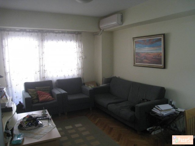 ПОВОЛНО Трособен стан во Кисела Вода