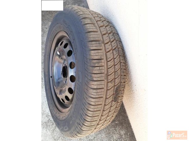 PRODAVAM DVE LETNI GUMI PIRELLI CINTURATO P4 175/6