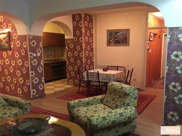 СЕ ИЗДАВА ТРОСОБЕН СТАН ВО АЕРОДРОМ