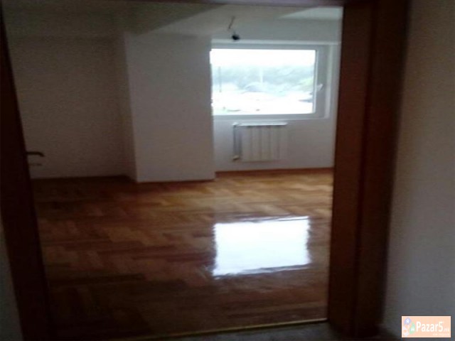 СЕ ИЗДАВА ПРАЗЕН СТАН ВО АЕРОДРОМ