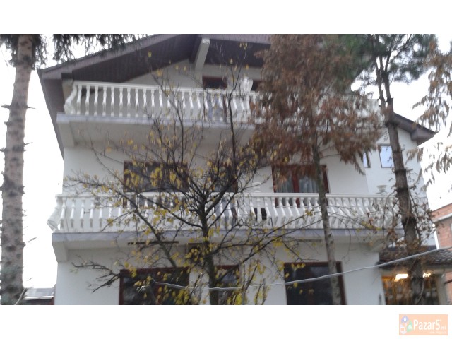 Se Prodava Kuka Vo Cento