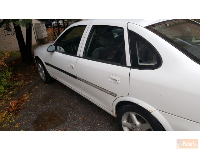 Opel Vectra B 2.0 16V CD 100kw 136ks benzin/plin
