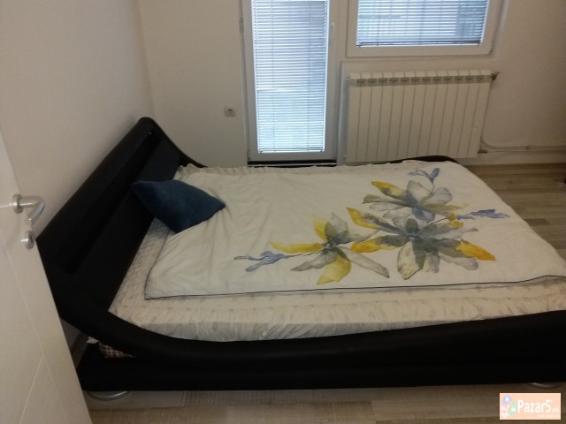 Se Prodava Stan Vo Avto Komanda Ful Namesten