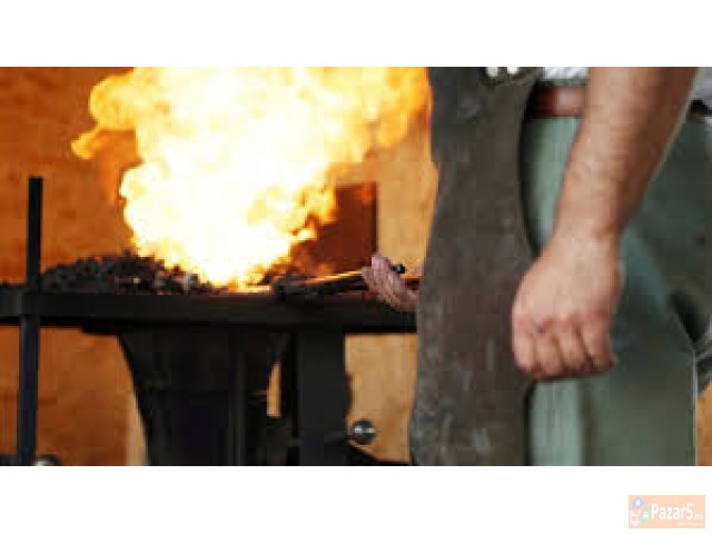 Kovac Za Federi Spentovane Na Feder Platno Za Koli