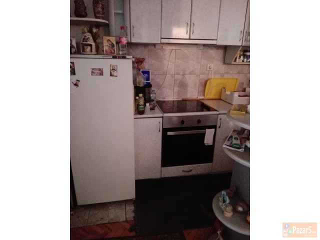 изнајмувам наместен стан