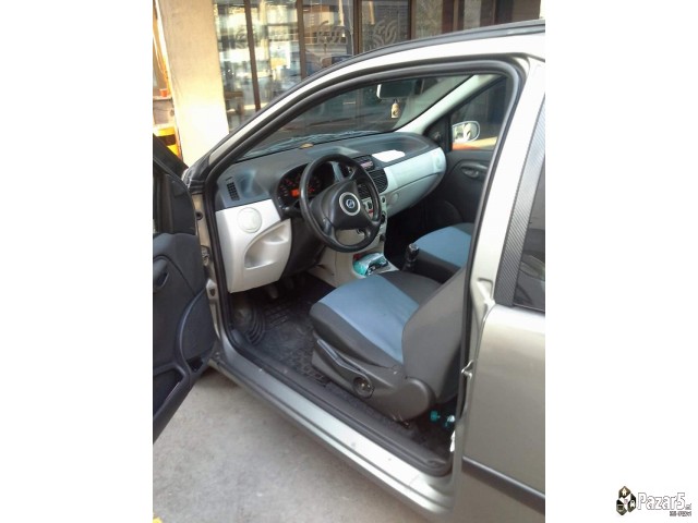 Prodavam fiat punto