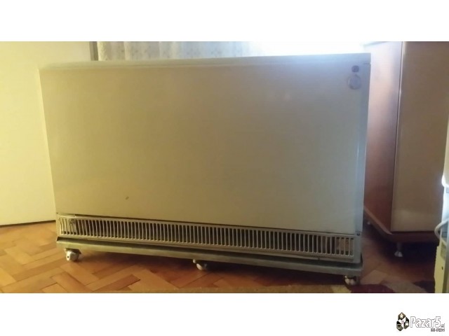 PRODAVAM TERMO PECKA AEG 4KW