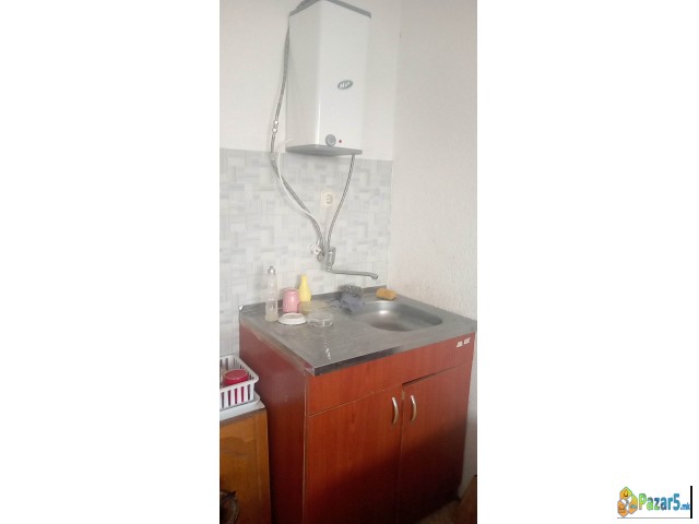 Iznajmuvam Sobi. Za Rabotnici  Cena Po Dogovor