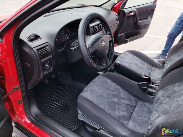 Opel Astra 1.6 произведена 1999 година 74kw/100hp 