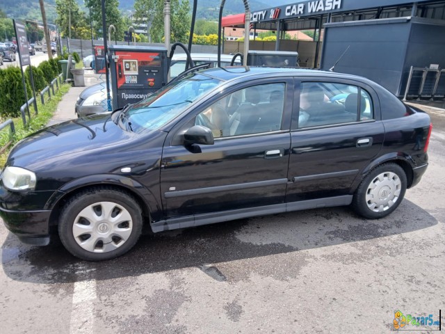 Продавам Опел Астра